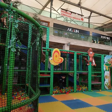 公寓 3 Bedroom Fabay Abaduku Elveri