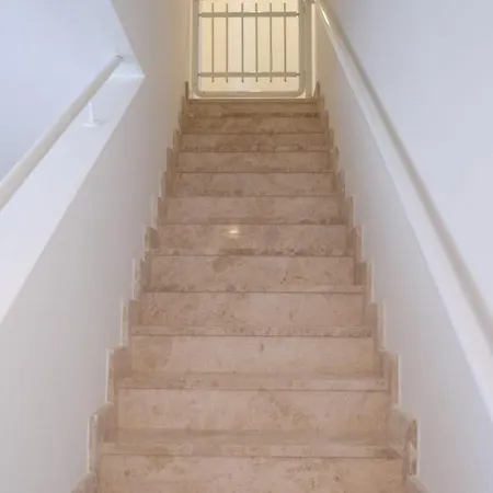 公寓 3 Bedroom Fabay Abaduku Elveri 博阿齐奇