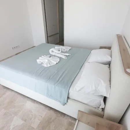 公寓 3 Bedroom Fabay Abaduku Elveri